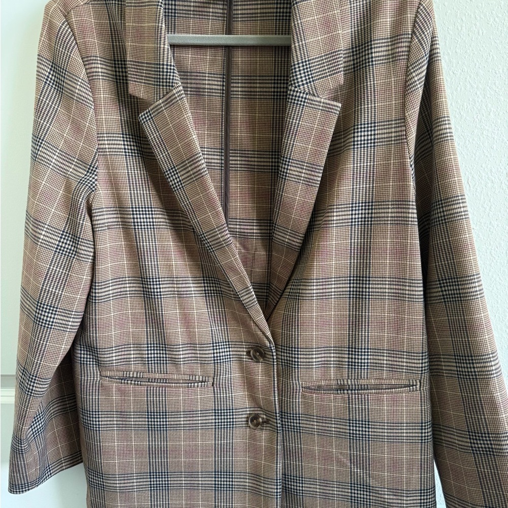 Old Navy Plaid Blazer in Tan and Black